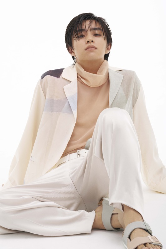 醍醐虎汰朗1st写真集が11・29に発売決定　テーマは「気づけばいつも隣にいる男友だち」 イメージ画像
