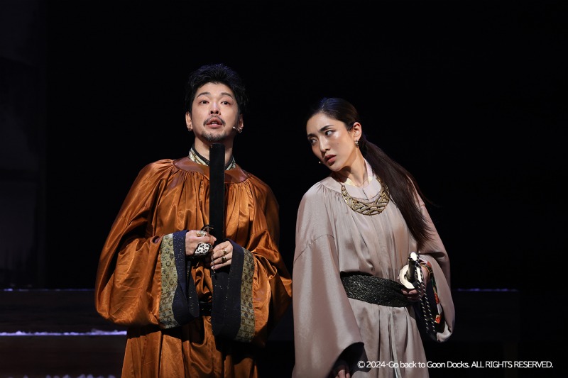 舞台「Go back to Goon Docks」、「十三夜」＆「桜の森の満開の下」の舞台写真が到着 イメージ画像